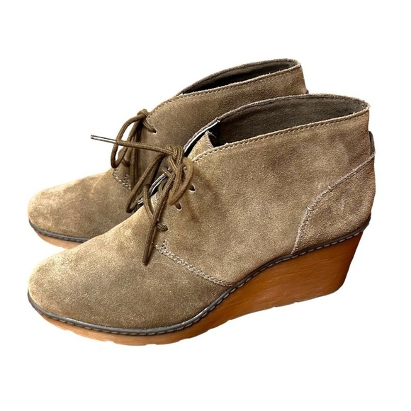 Clarks Hazen Charm Wedge Ankle Booties Womens Size 7.5M Suede Leather - Picture 2 of 9